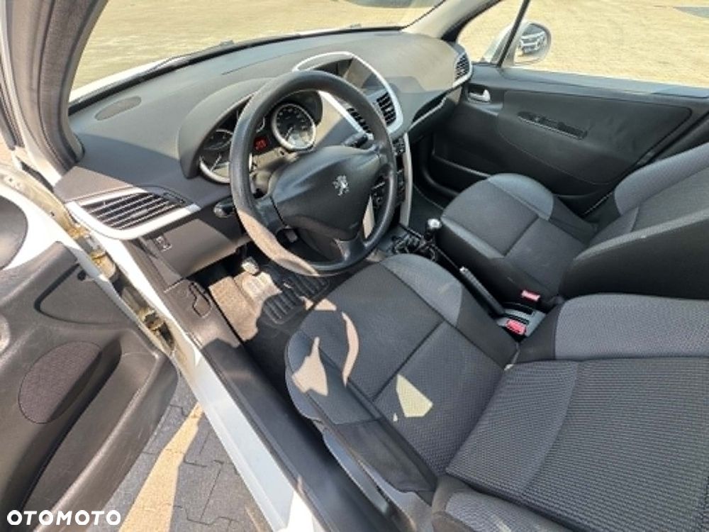 Peugeot 207 1.4 HDi Active - 12