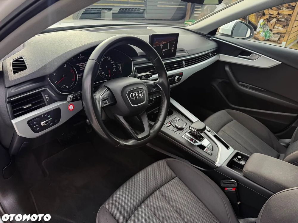 Audi A4 Avant - 30