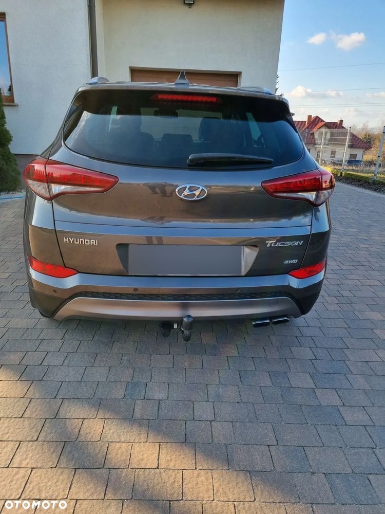 Hyundai Tucson 2.0 CRDI Comfort 4WD - 11