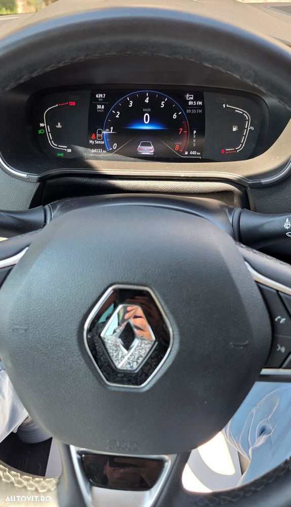 Renault Megane TCe 140 EDC GPF Techno - 11