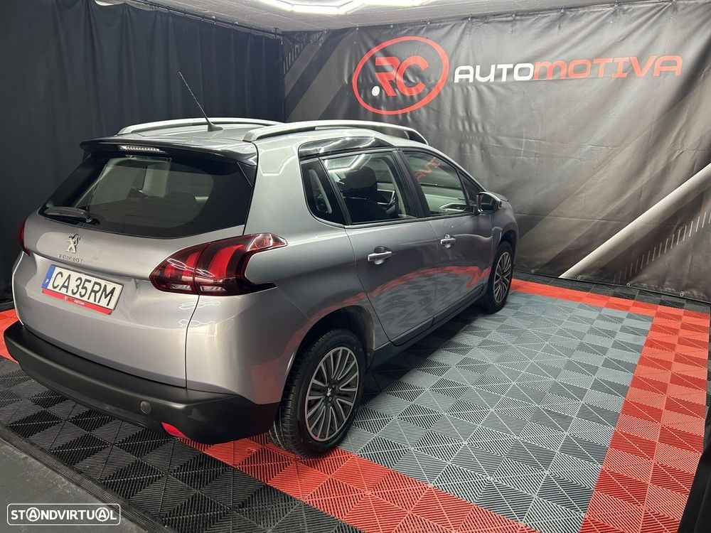 Peugeot 2008 1.2 PureTech Allure - 6