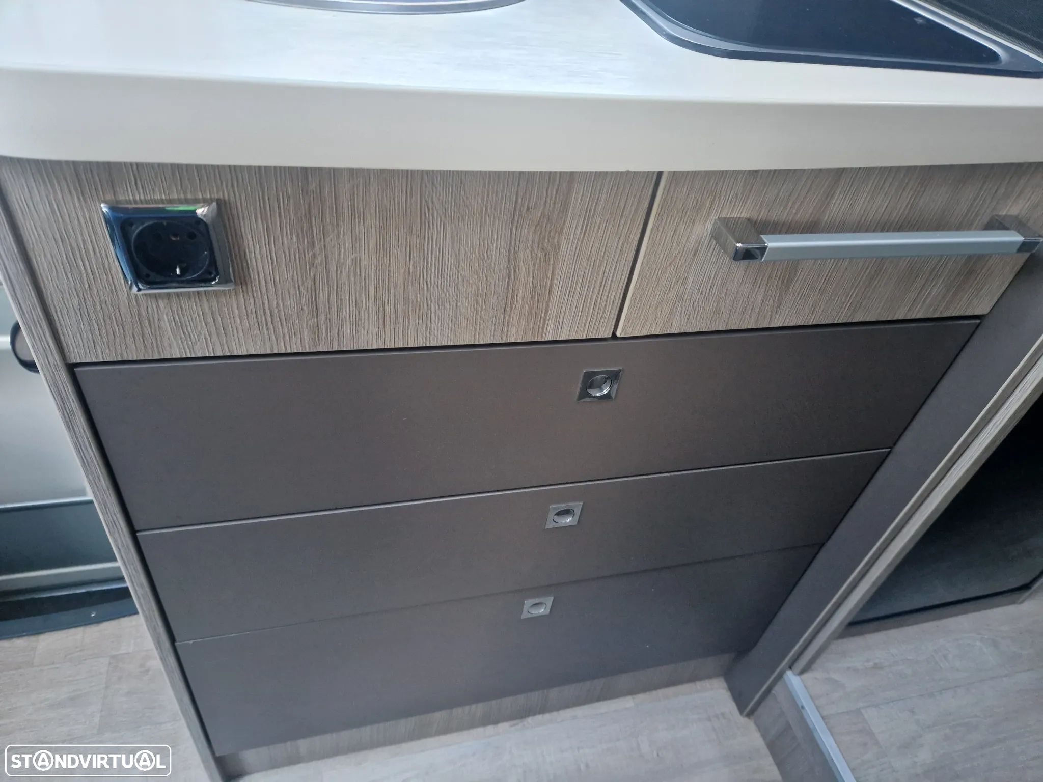 Ford Transit Challanger - 26
