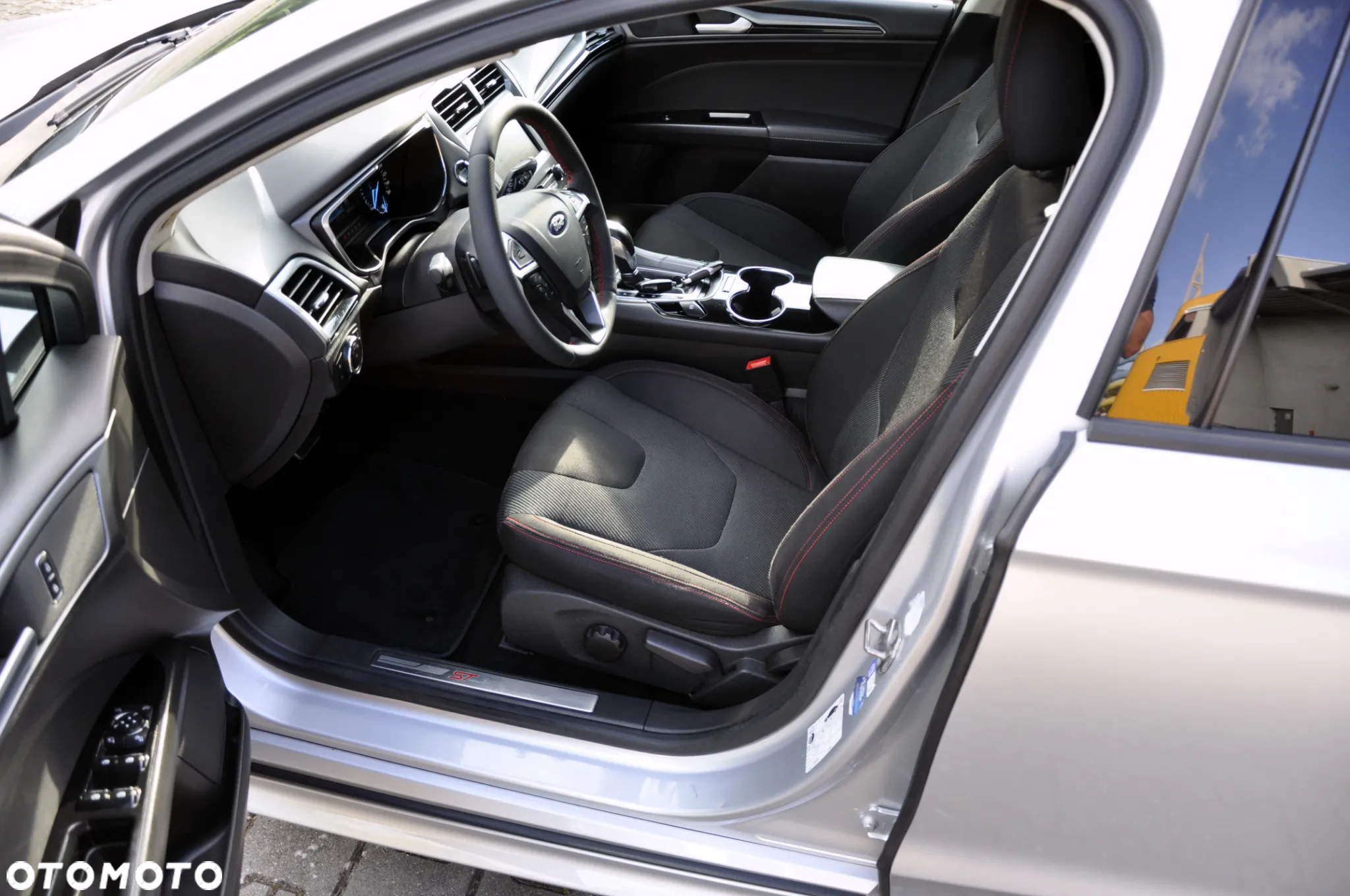 Ford Mondeo 2.0 TDCi Titanium PowerShift - 18