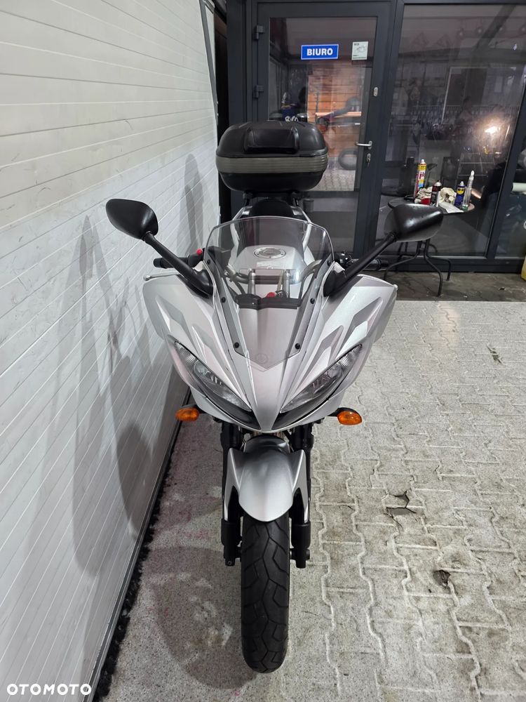 Yamaha FZ - 21