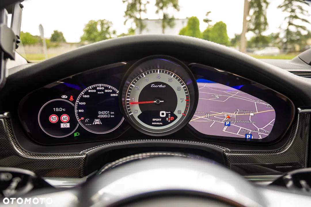 Porsche Panamera Turbo - 22