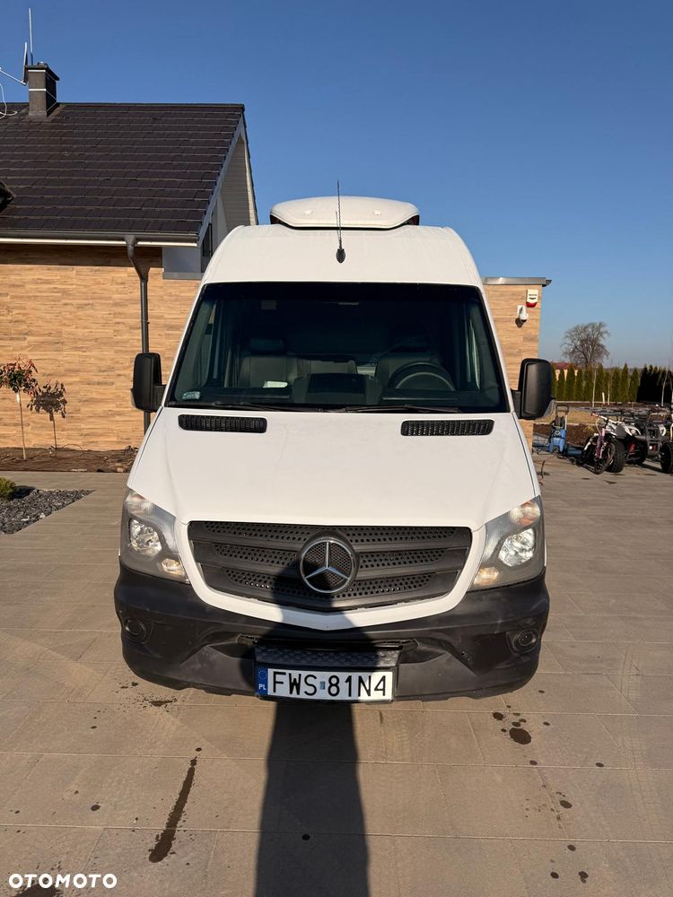 Mercedes-Benz Sprinter - 12