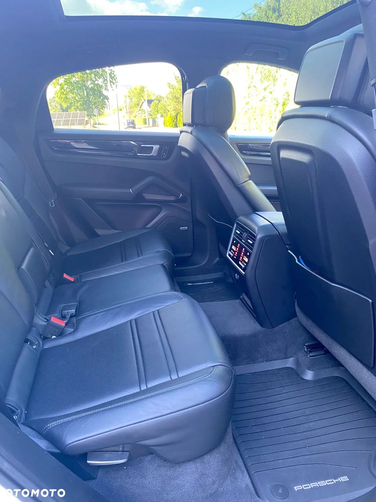 Porsche Cayenne Platinum Edition - 13