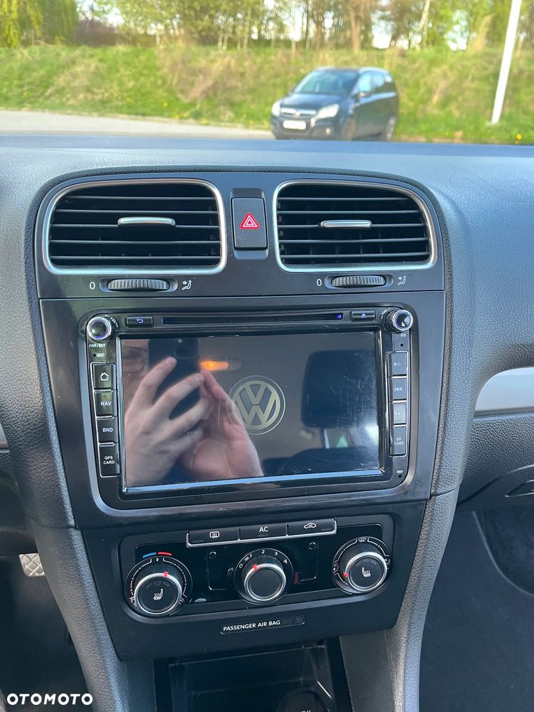 Volkswagen Golf - 22