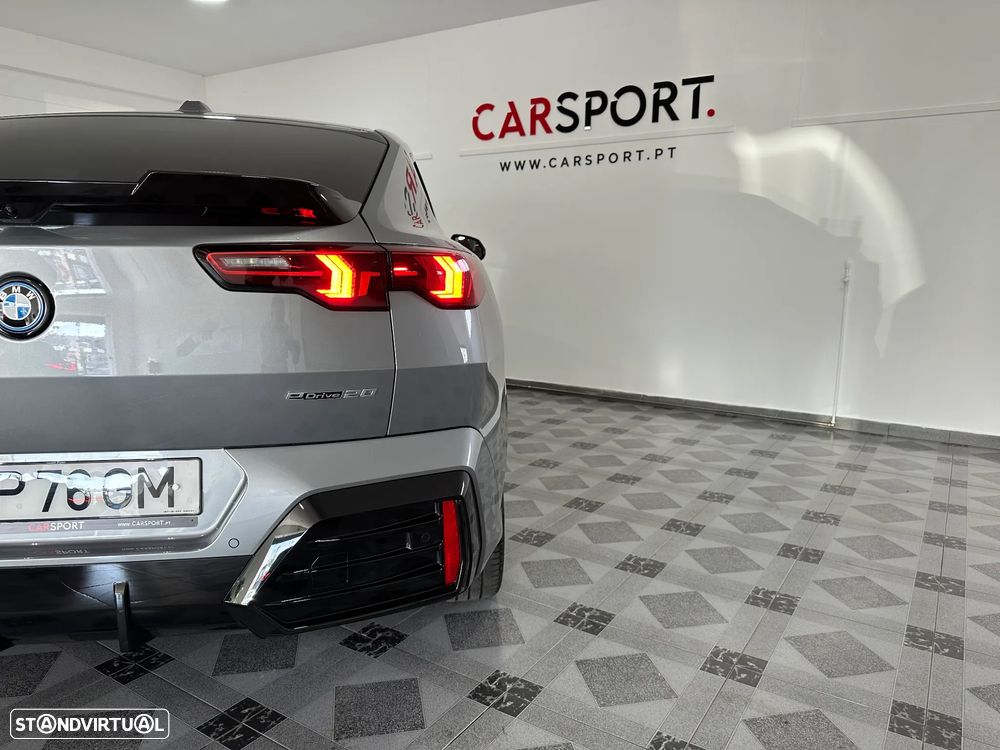 BMW iX2 eDrive20 Pack Desportivo M - 8