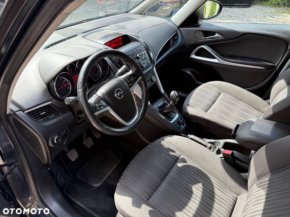 Opel Insignia 1.4 T Cosmo S&S - 12