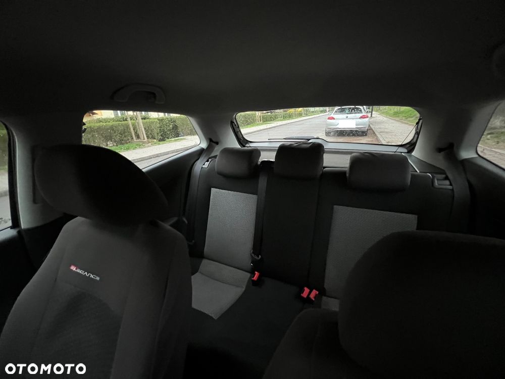 Volkswagen Polo - 11