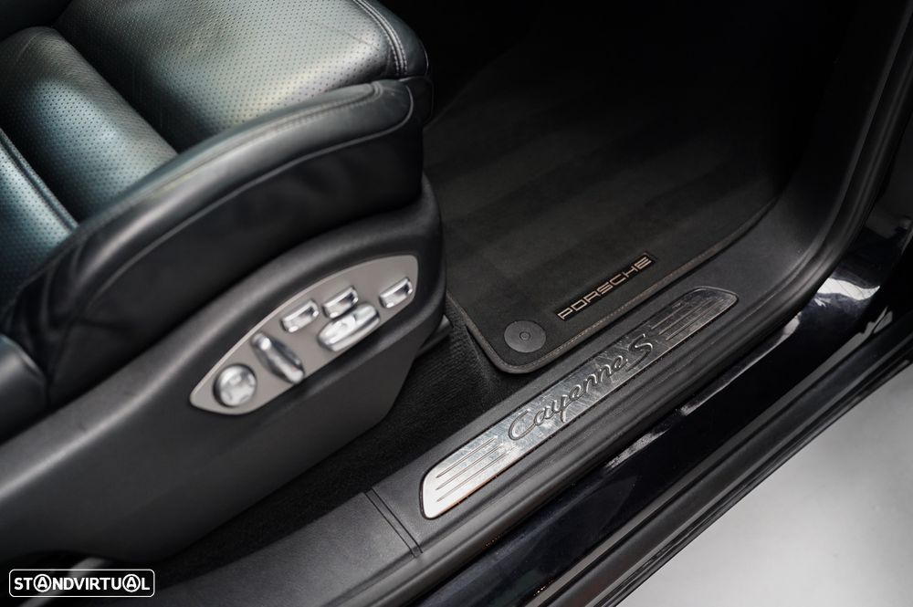 Porsche Cayenne S E-Hybrid - 12