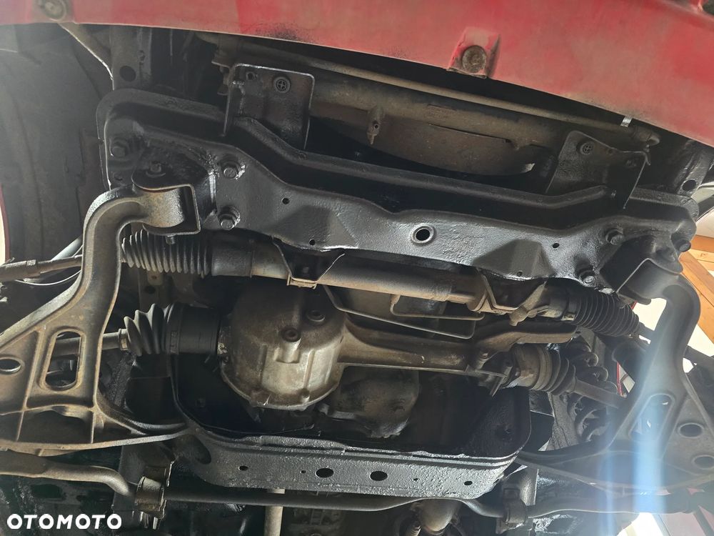 Suzuki Grand Vitara 2.0 - 32
