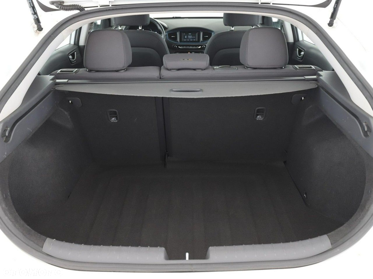 Hyundai IONIQ - 20