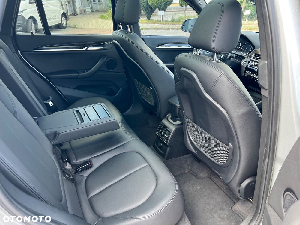 BMW X1 - 10