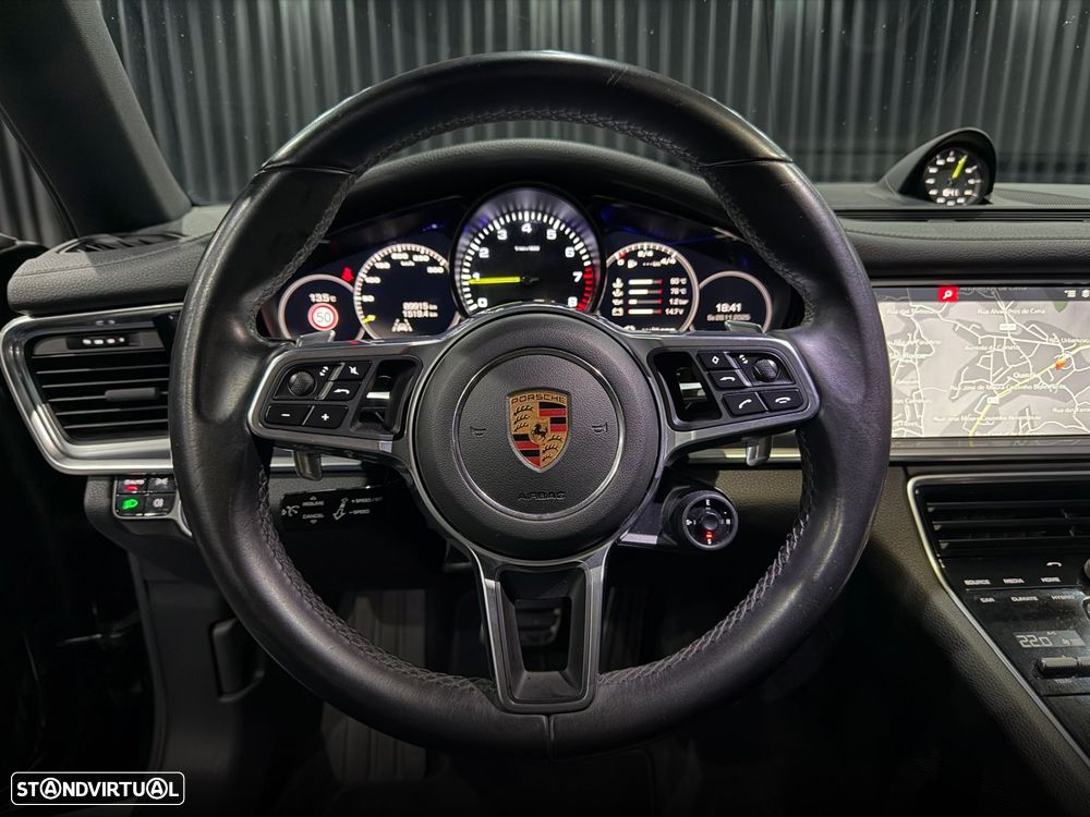 Porsche Panamera Sport Turismo 4 E-Hybrid - 17