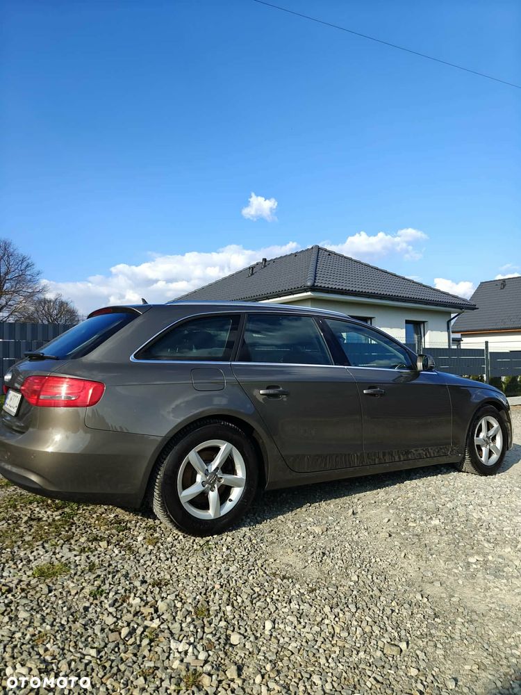 Audi A4 Avant 2.0 TDI ultra DPF Ambiente - 10