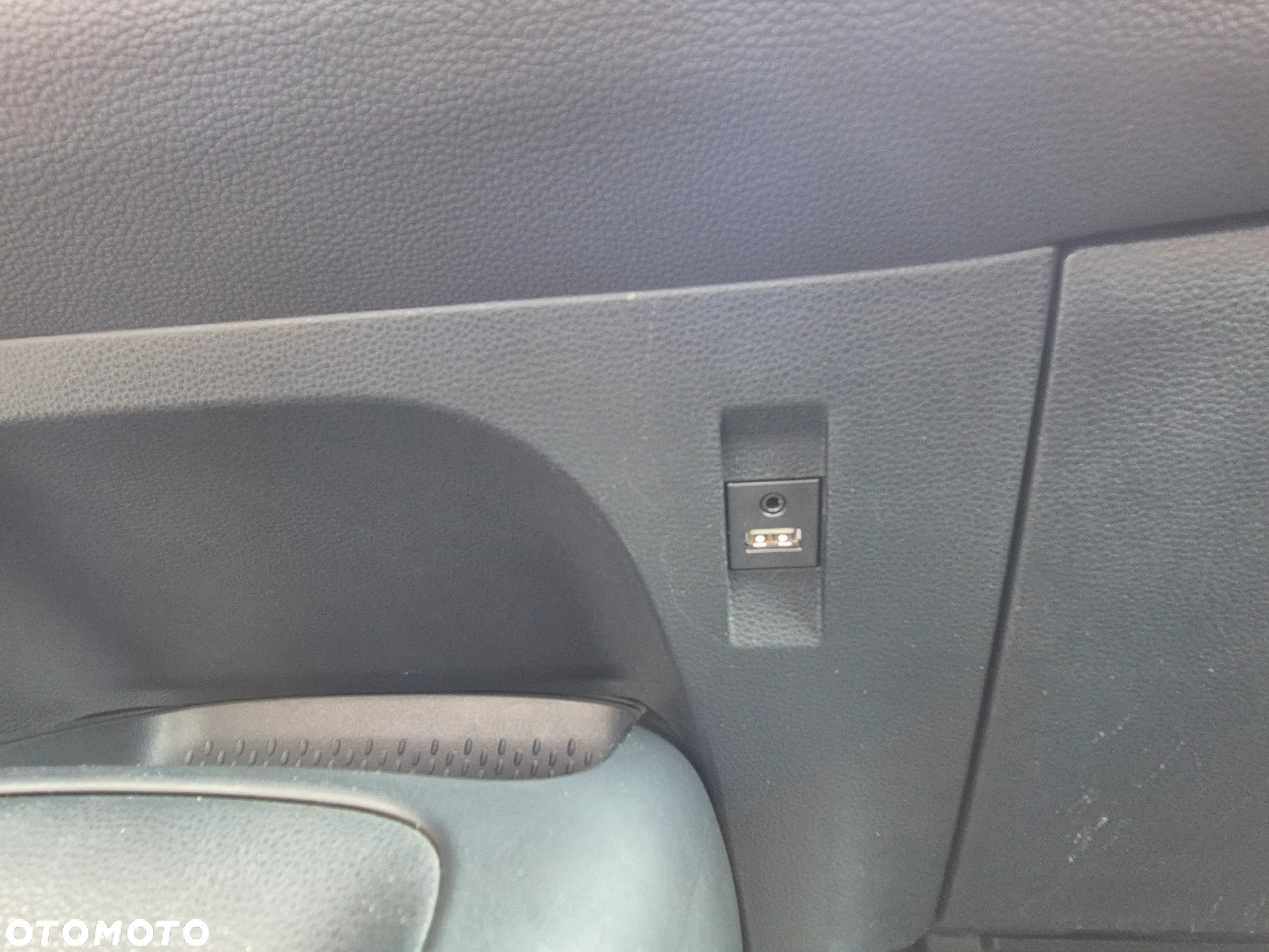 Toyota Corolla 1.8 Hybrid Comfort - 16