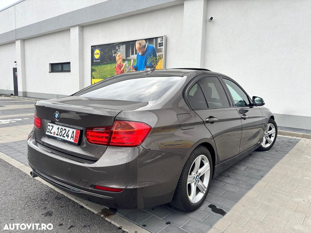 BMW Seria 3 320d Aut. Modern Line - 12