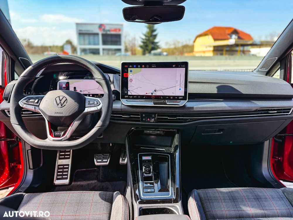Volkswagen Golf GTI - 13