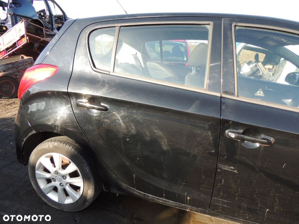 Drzwi prawy tył Hyundai I20 '13 - 1