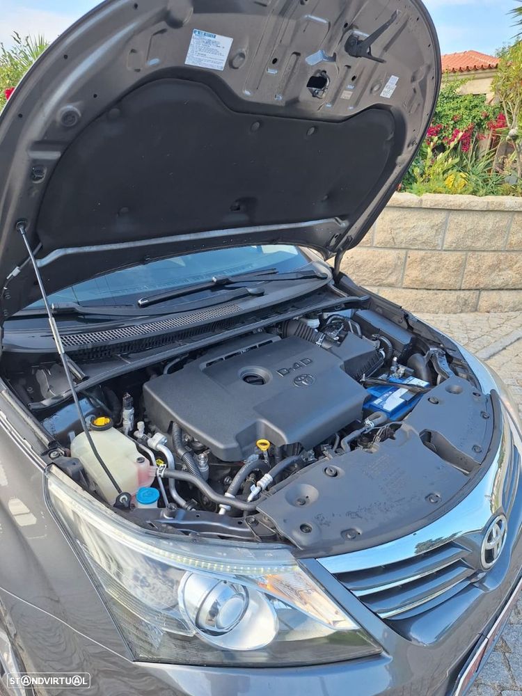 Toyota Avensis - 17