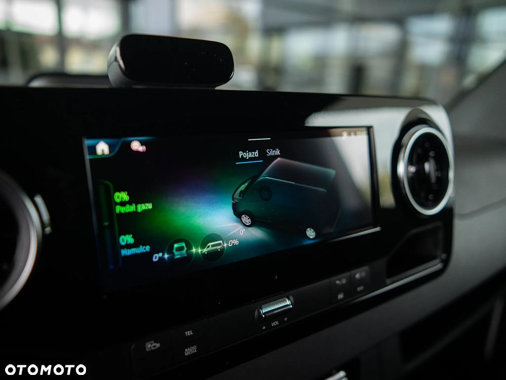 Mercedes-Benz Sprinter - 14