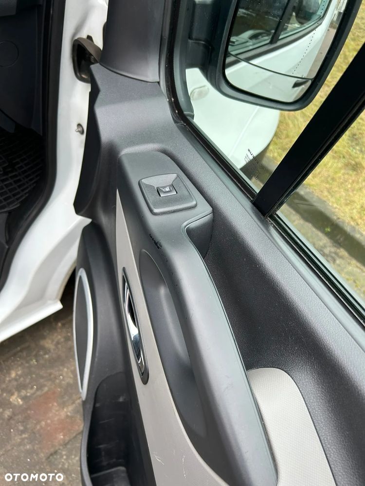 Renault Trafic - 11
