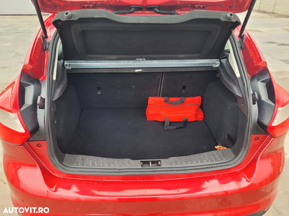Ford Focus - 11