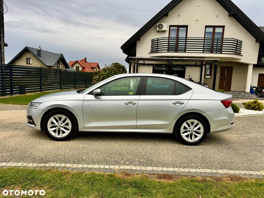 Skoda Octavia 2022 photo 2