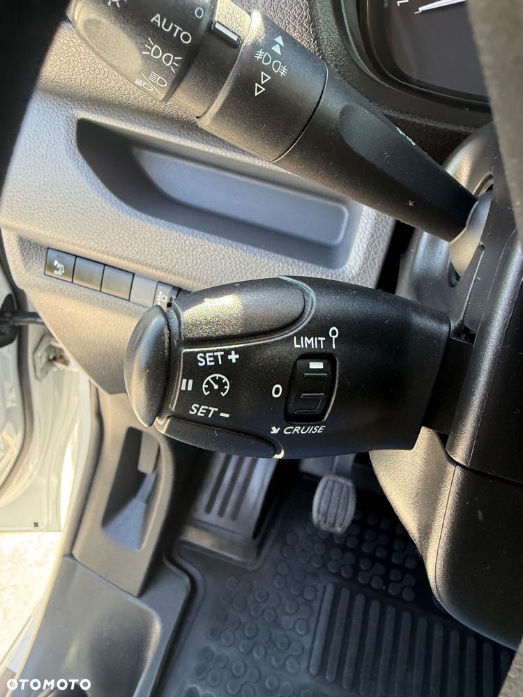 Opel VIVARO - 18