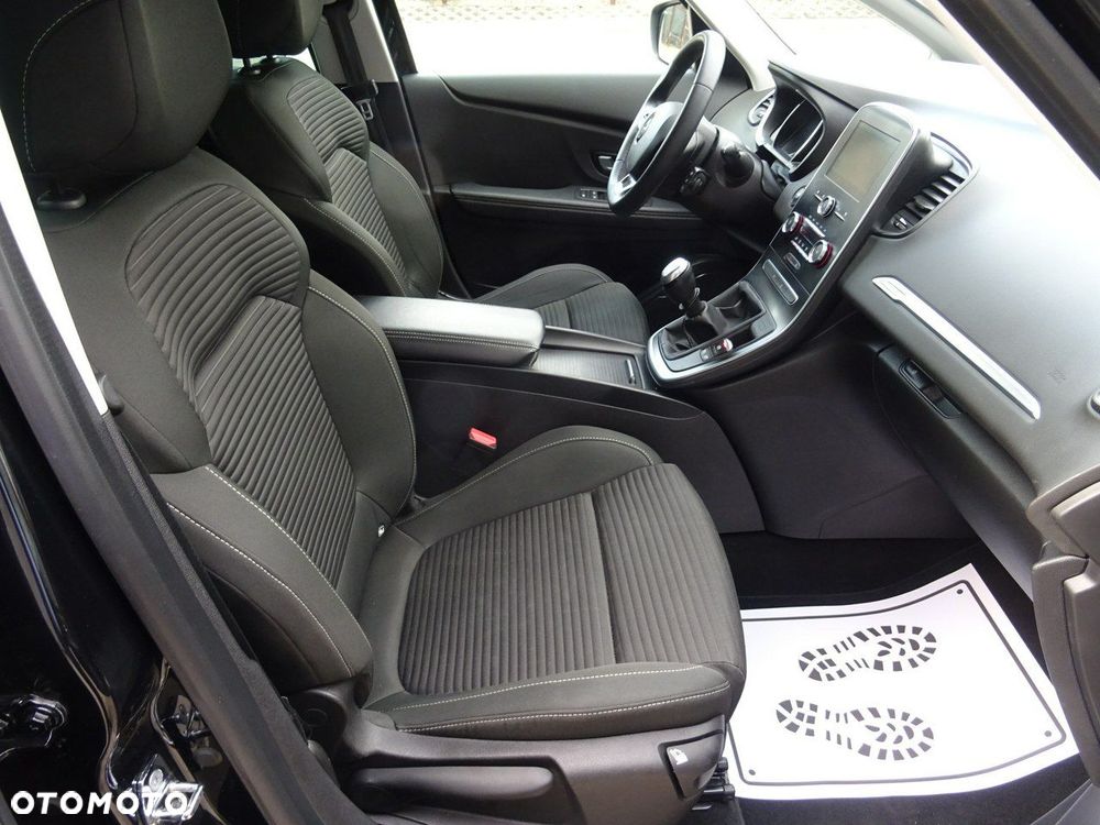 Renault Grand Scenic Gr 1.3 TCe FAP Intens EU6d - 11