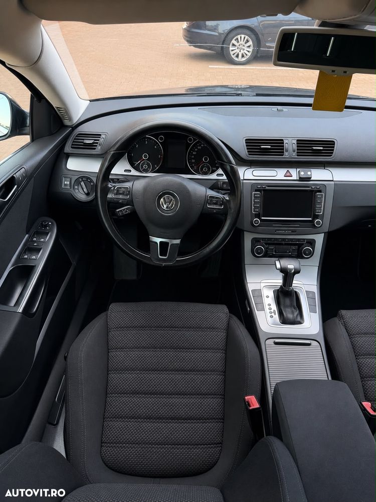 Volkswagen Passat 2.0 TDI 4Motion DPF DSG Comfortline - 10