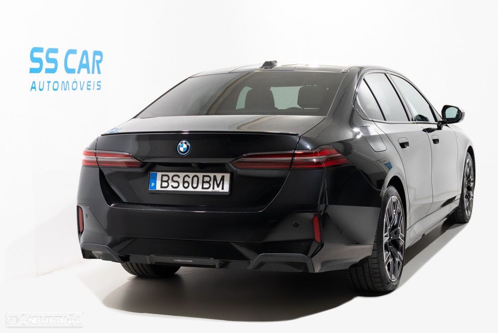 BMW 530 e Pack Desportivo M Pro - 3