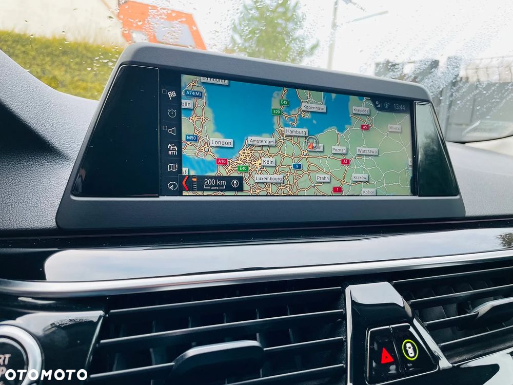 BMW Seria 5 518d Advantage sport - 27