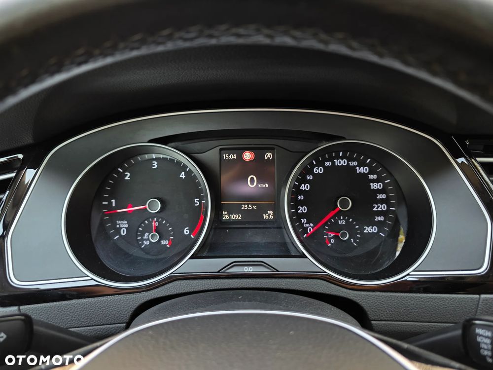 Volkswagen Passat 2.0 TDI BMT Highline - 23