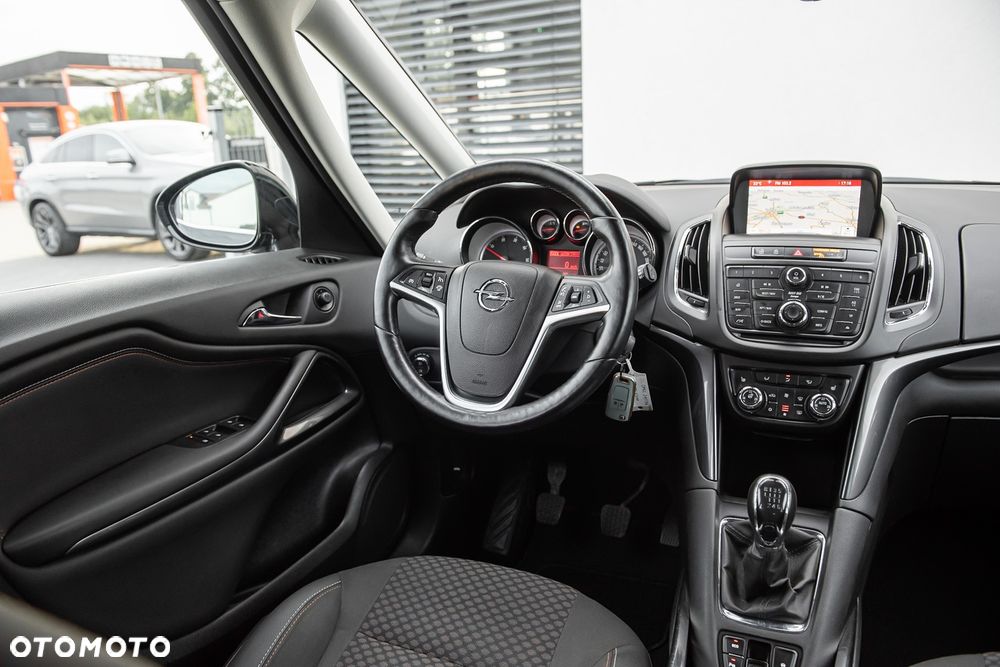 Opel Zafira - 27