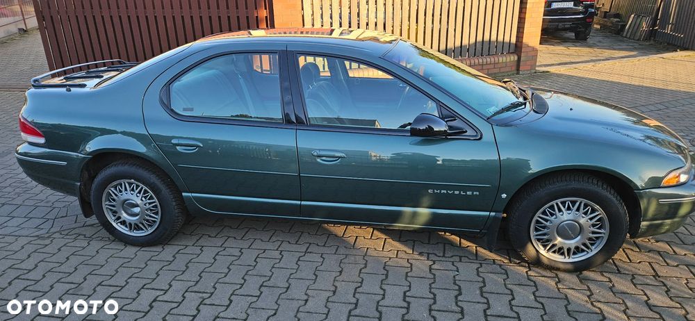 Chrysler Stratus - 5