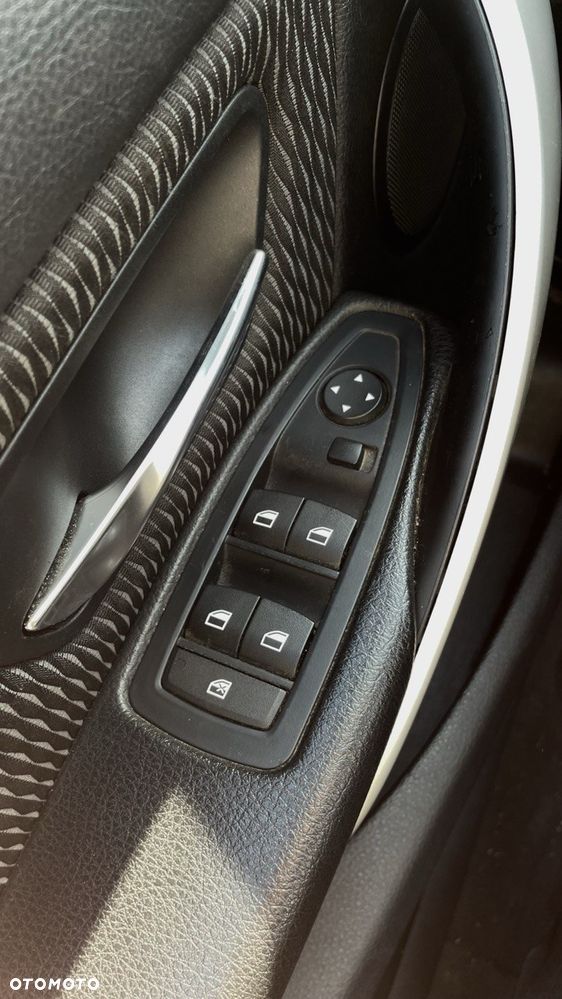 BMW Seria 3 320d - 12