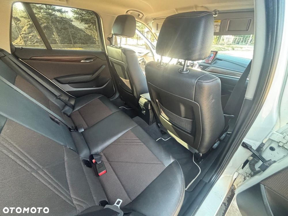 BMW X1 sDrive20i Sport Line - 25