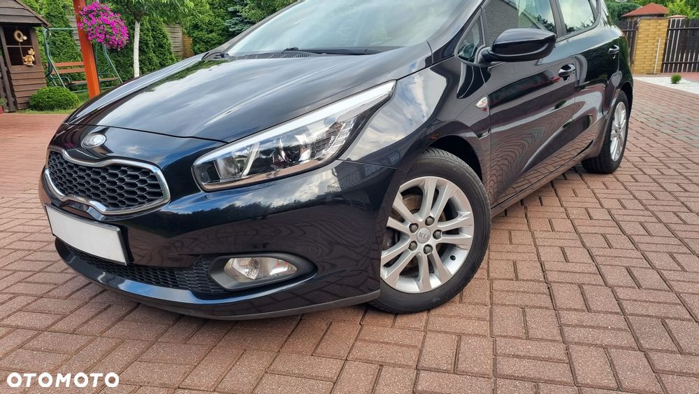 Kia Ceed 1.6 GDI Dream-Team Edition - 2