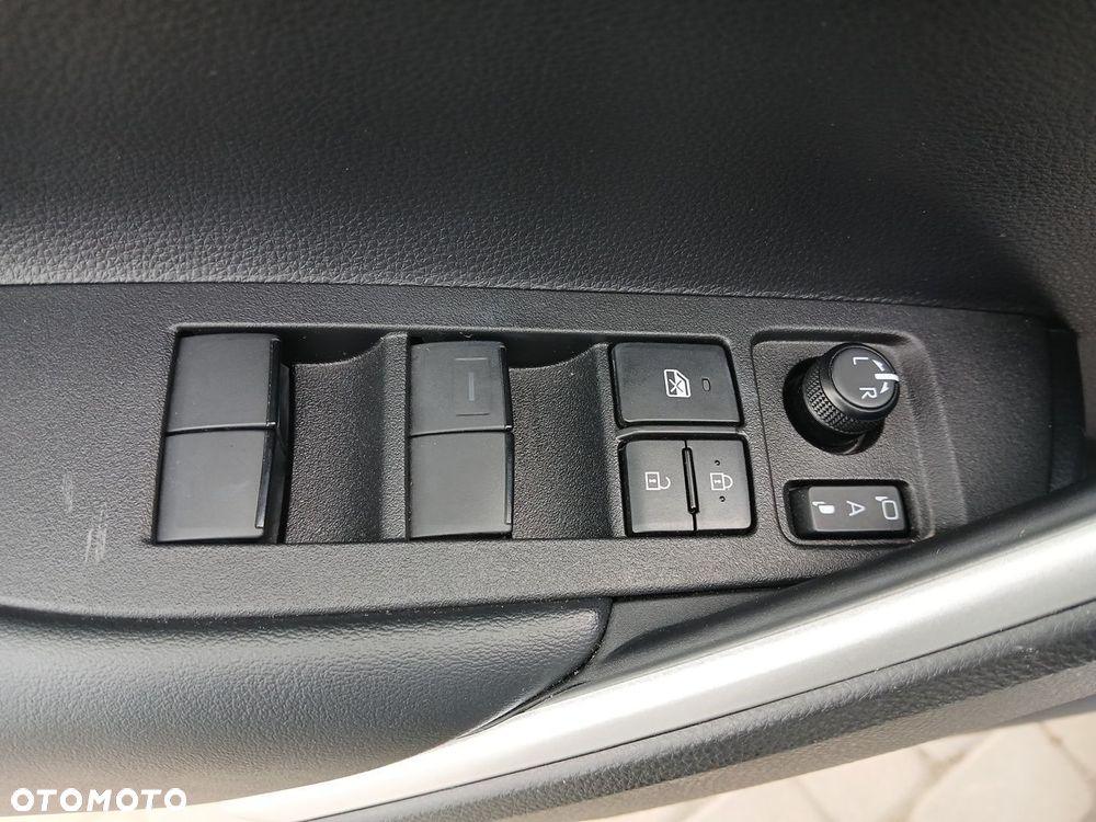 Toyota Corolla Cross - 21
