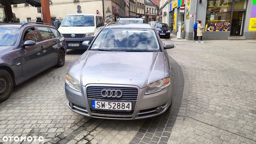 Audi A4 Avant 2.0 TDI - 1