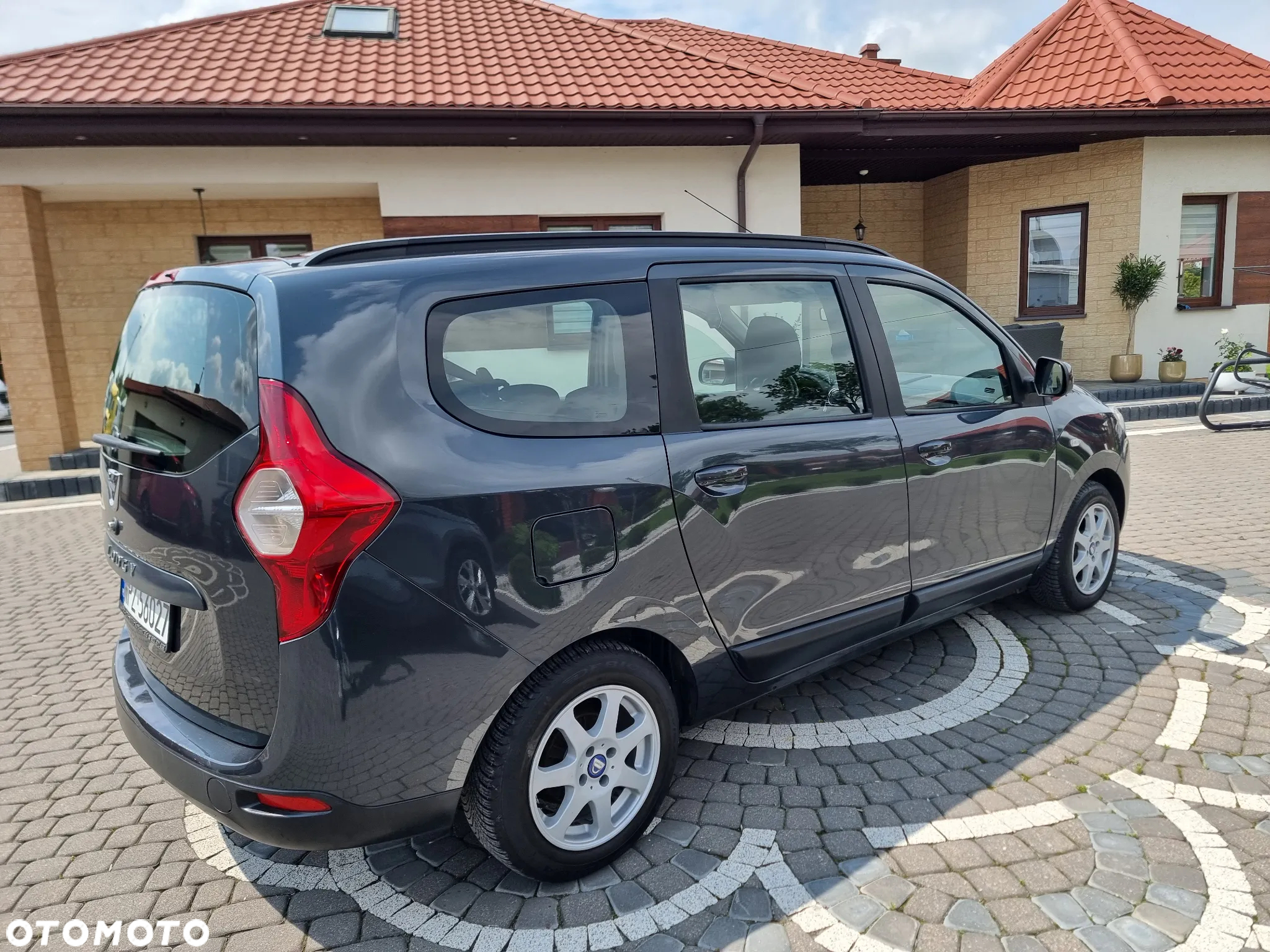 Dacia Lodgy 1.6 Ambiance - 28