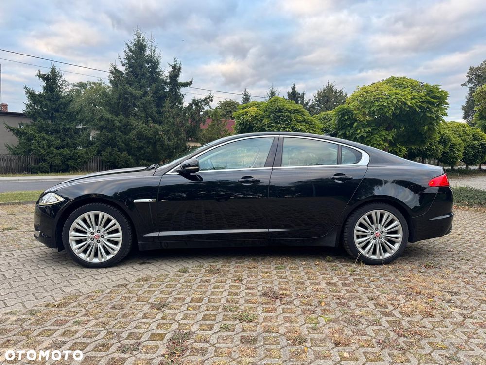 Jaguar XF 3.0 T AWD Luxury - 3