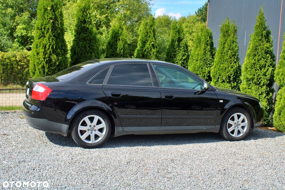 Audi A4 Limousine - 13