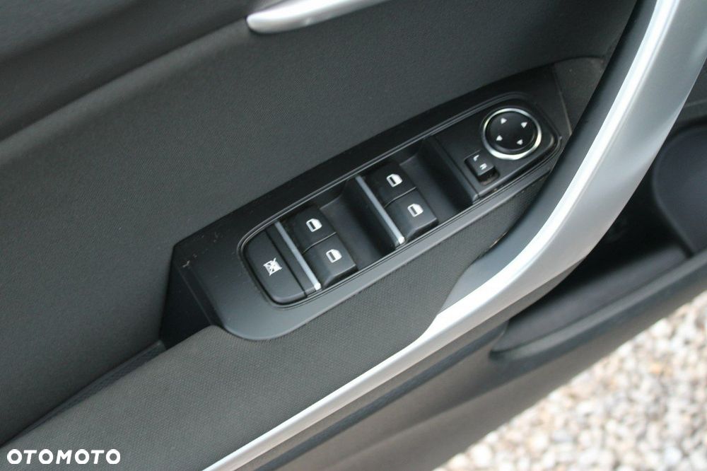 Kia Ceed - 15
