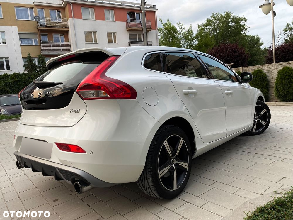 Volvo V40 T4 Drive-E R-Design Momentum - 4