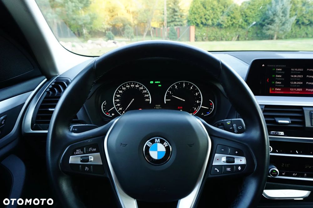 BMW X3 xDrive20i Advantage - 36