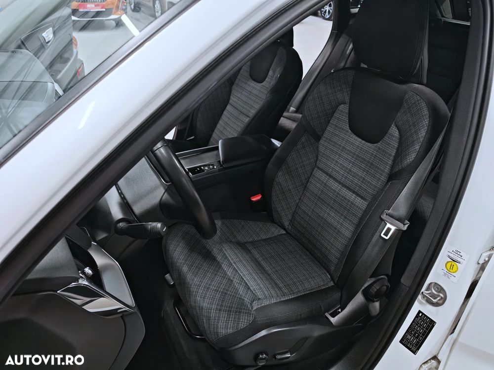 Volvo XC 60 B4 D AWD Core - 8